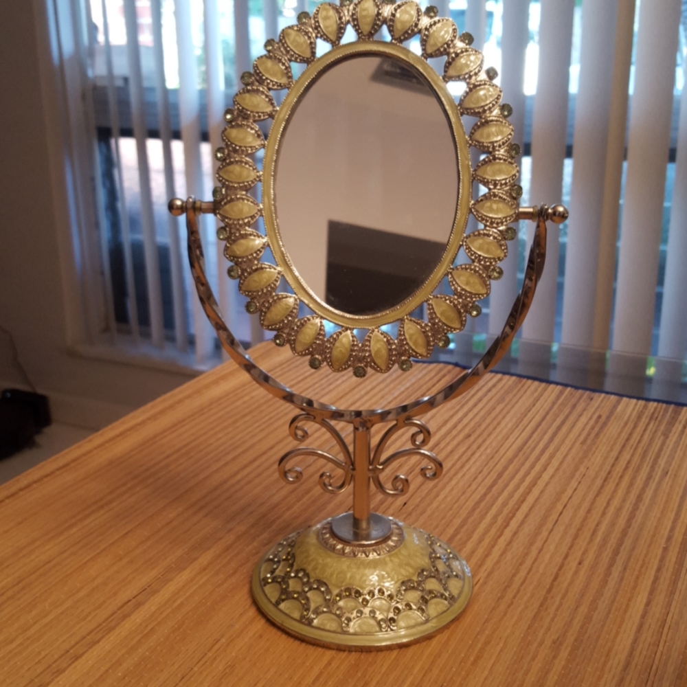 Decorative mirror